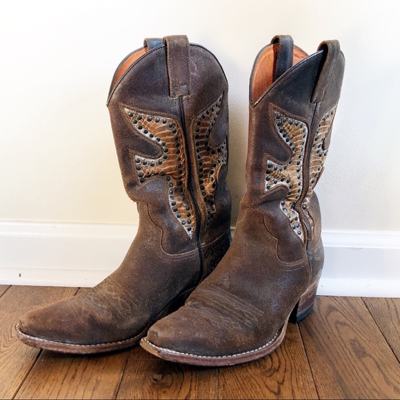 frye daisy duke cowboy boots
